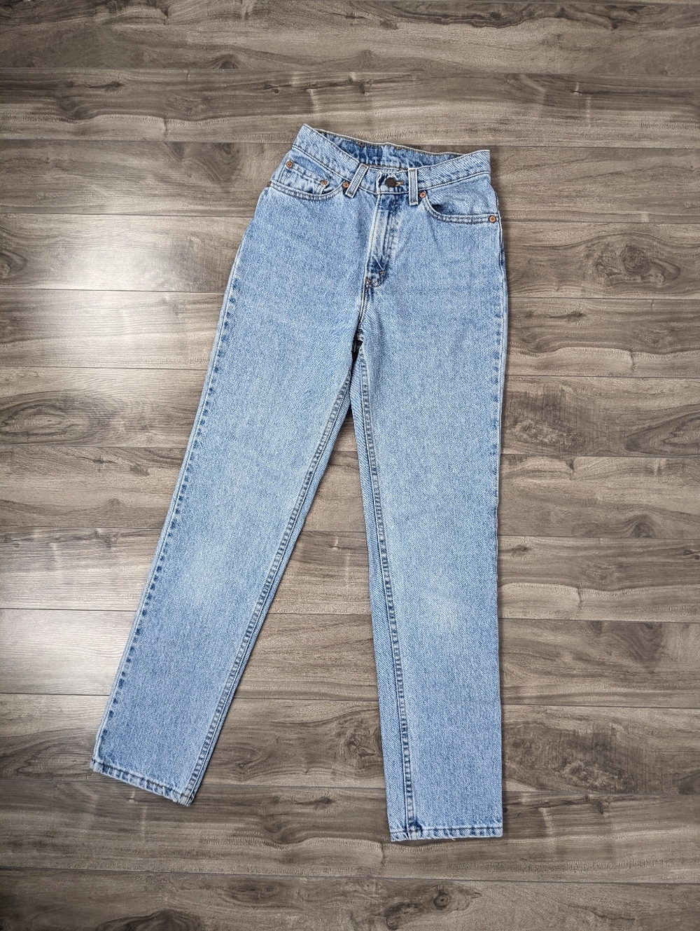 Vintage Levi's Women's Jeans Size 5 100% Cotton High Rise tapered Leg 17525-0291